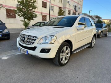 Mercedes ML 350 nafte automat 2011_70€dite