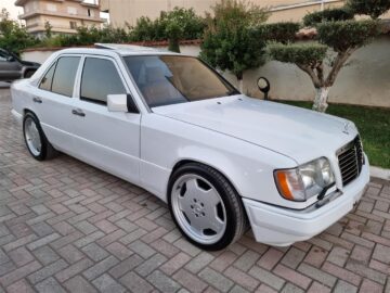 SHITE BENZ FABRIKE E124 4.2 V8 BENZINE AUTOMATE 95