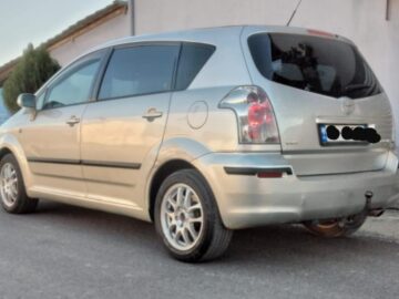 Shitet toyota corolla benzin gaz automatik 3900 eu