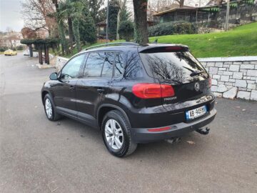 VOLKSWAGEN TIGUAN 2.0 TDI BLUEMOTION MANUAL 2012(EUROPE)