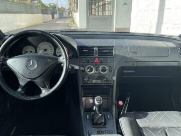 Mercedes Benz C-220