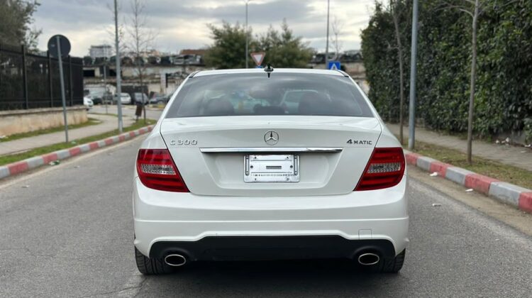 Mercedes Benz C300 4matic 2012