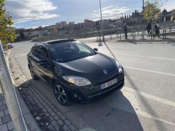 Renault Megane Full Panorama