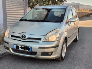 Shitet nderrohet toyota corolla verso automatik benzin gaz