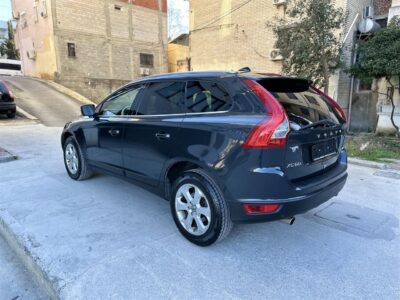 Shitet volvo xc60 viti 2012 e sapo ardhur benzin T6