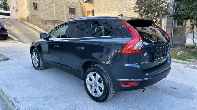 Shitet volvo xc60 viti 2012 e sapo ardhur benzin T6