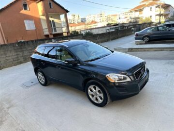 Shitet volvo xc60 viti 2012 e sapo ardhur benzin T6