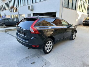 Shitet volvo xc60 viti 2012 e sapo ardhur benzin T6