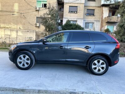 Shitet volvo xc60 viti 2012 e sapo ardhur benzin T6