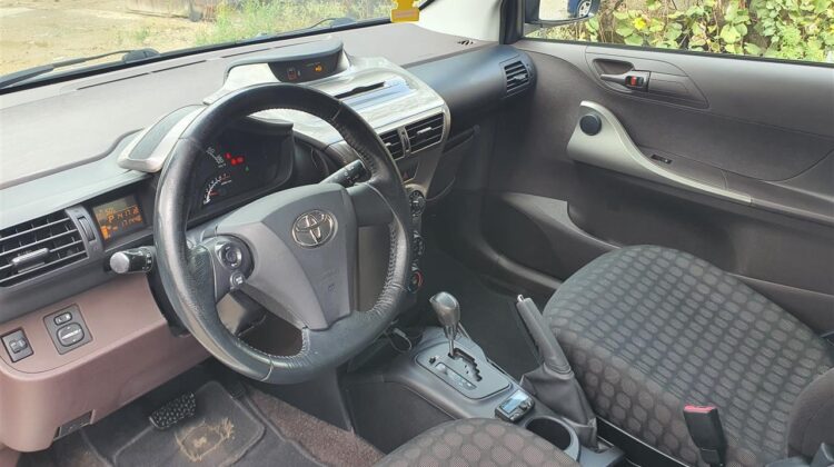 TOYOTA IQ 1.0 BENZIN KAMBJO AUTOMAT 2009