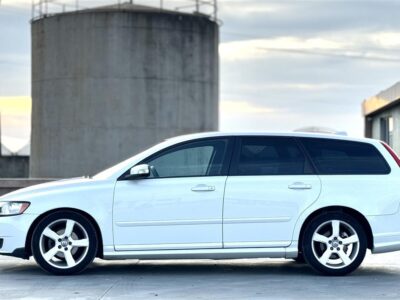 VOLVO V50 ( R-DESIGN ) OKAZION