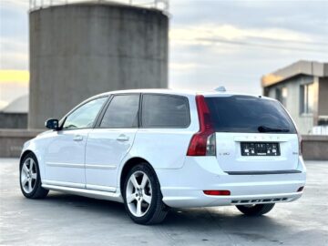 VOLVO V50 ( R-DESIGN ) OKAZION