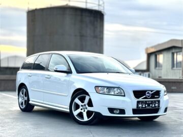 VOLVO V50 ( R-DESIGN ) OKAZION