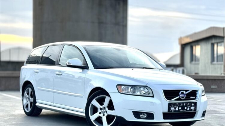 VOLVO V50 ( R-DESIGN ) OKAZION