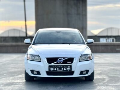 VOLVO V50 ( R-DESIGN ) OKAZION