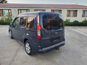 FORD TURNEO 1.6 NAFTE 2015 ZVICRA PANORAMIC FULL