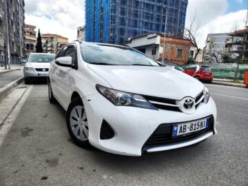 Toyota Auris 1.4 Nafte D4D – Station Wagon ??