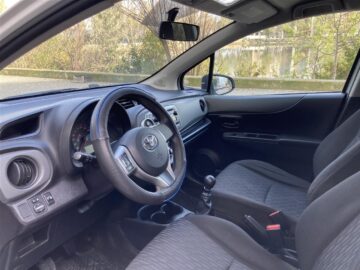 TOYOTA YARIS 2012