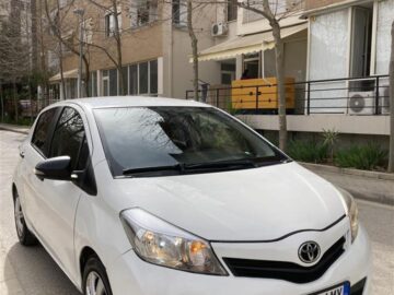 TOYOTA YARIS 2012