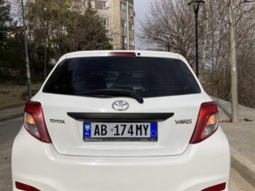 TOYOTA YARIS 2012