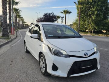 ??OKAZION ?? TOYOTA YARIS HYBRID / BENZINE 1.5 Automatike