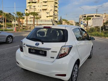 ??OKAZION ?? TOYOTA YARIS HYBRID / BENZINE 1.5 Automatike