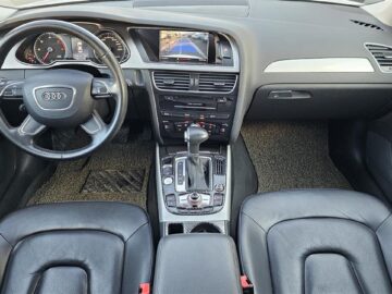 OKAZION!! AUDI A4 2.0 TDI 2012 172,000 KM