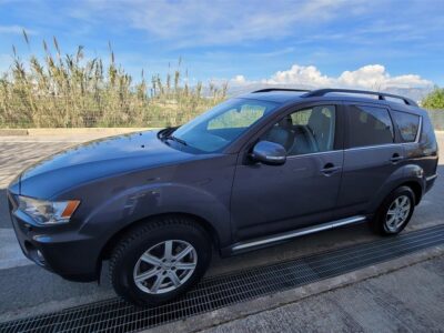 Mitsubishi Outlander 2012 Automat 2.2 Nafte, Zvicra, 7 vende