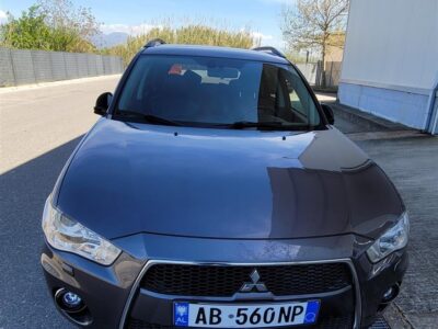 Mitsubishi Outlander 2012 Automat 2.2 Nafte, Zvicra, 7 vende