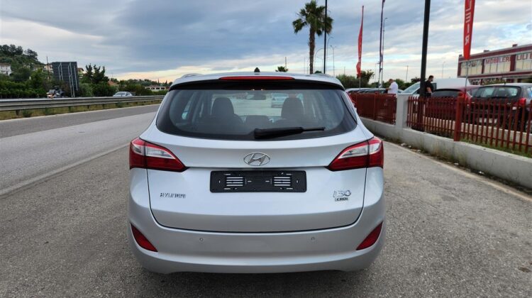 Hyundai I30 2012 1.6d 5400€