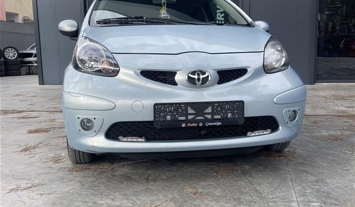 TOYOTA AYGO 1.0 BENZIN AUTOMAT (zvicra)