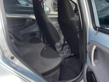 TOYOTA AYGO 1.0 BENZIN AUTOMAT (zvicra)