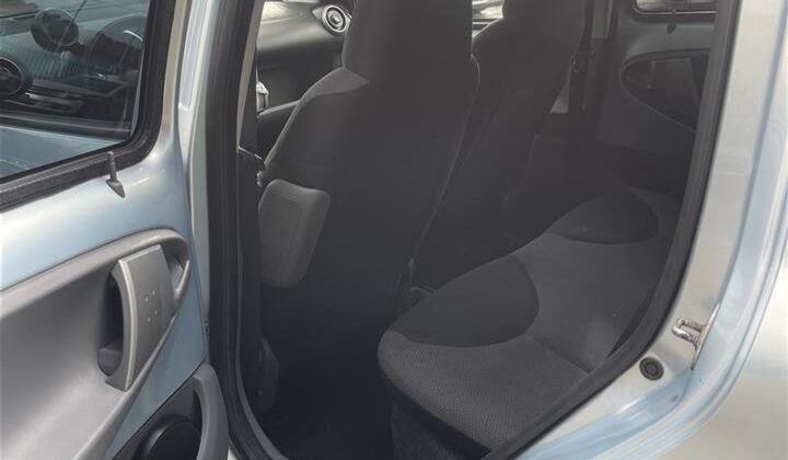 TOYOTA AYGO 1.0 BENZIN AUTOMAT (zvicra)