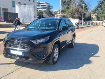 Toyota RAV4 2019, Automat, Benzine, 65000km