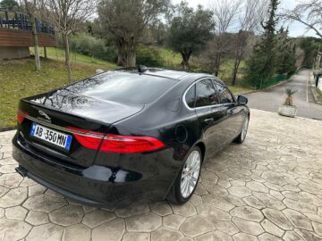 Jaguar XF Prestige Nafte 2.0