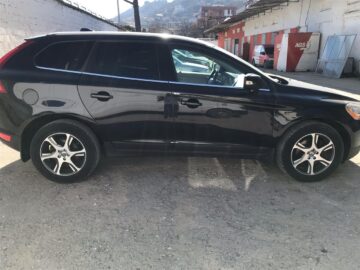 Shitet Volvo XC60 T6 2011 Benzinë