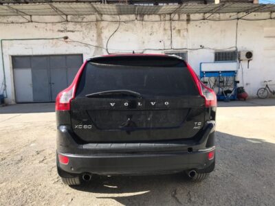 Shitet Volvo XC60 T6 2011 Benzinë