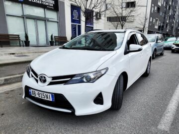 Toyota Auris 1.4 Nafte D4D – Station Wagon ??