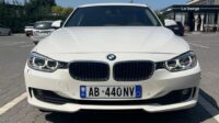 Bmw 320 Viti prodhimit: 2013 Motorr:2.0 Nafte