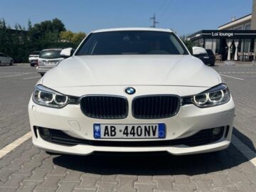 Bmw 320 Viti prodhimit: 2013 Motorr:2.0 Nafte