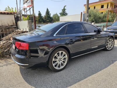 AUDI A-8L 4.2 NAFTE PREMIUM FULL