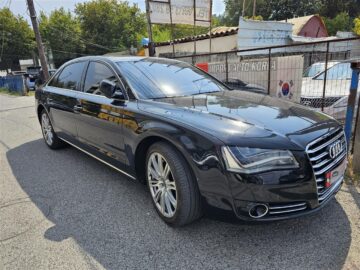 AUDI A-8L 4.2 NAFTE PREMIUM FULL