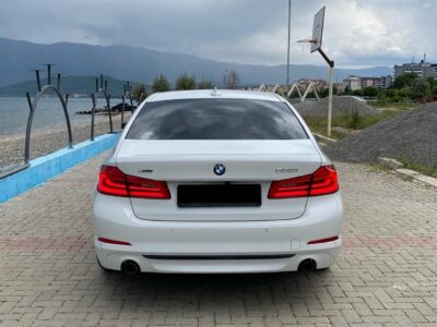 Bmw 530Xi 2020 me vetem 15 mije km si e re Sport-Line