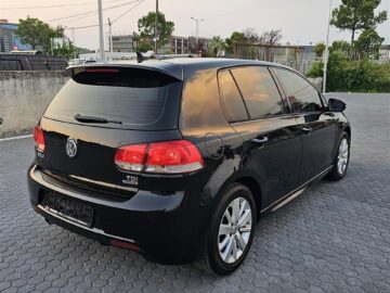 GOLF R-LINE 1.6 TDI BLU MOTION