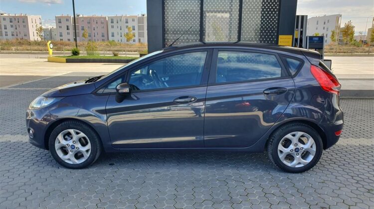 Shitet ford fiesta 1.4 benzin gaz viti 2012