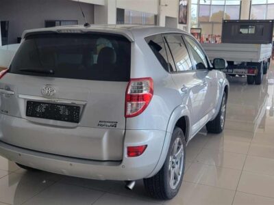 Toyota Rav4 2011 2.2 Nafte Automatike 43.000Km