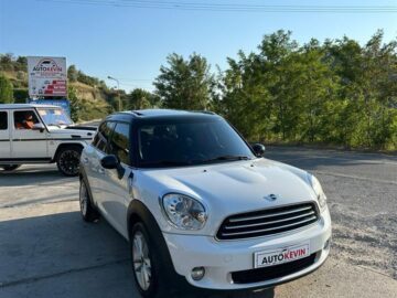 Okazion Mini Cooper vit 2013 me naft