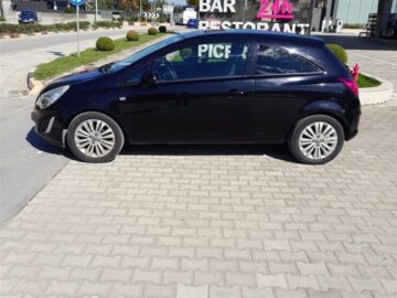 Opel Corsa d 1.2 Benzine 2012