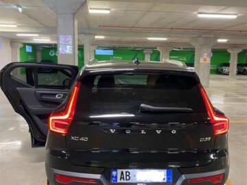 Shitet VOLVO XC40 Incription Motorr 2,0 Nafte Viti 2020