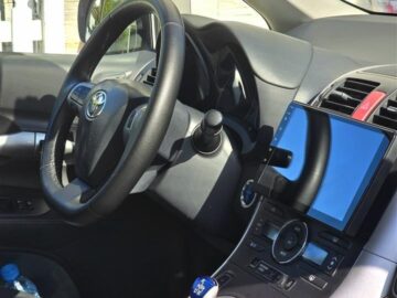 Toyota Auris 1.8 Benzin + Bateri Ekonomike